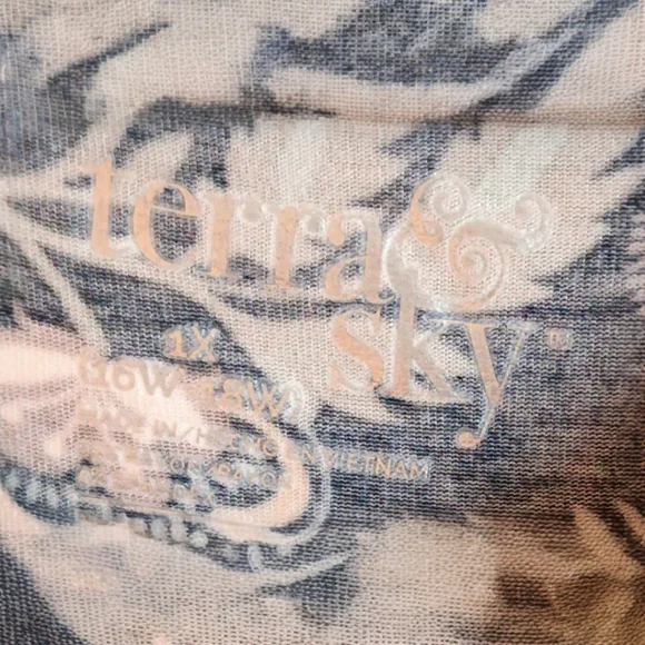 Terra & Sky Navy Floral Midi Dress - Picture 3 of 3